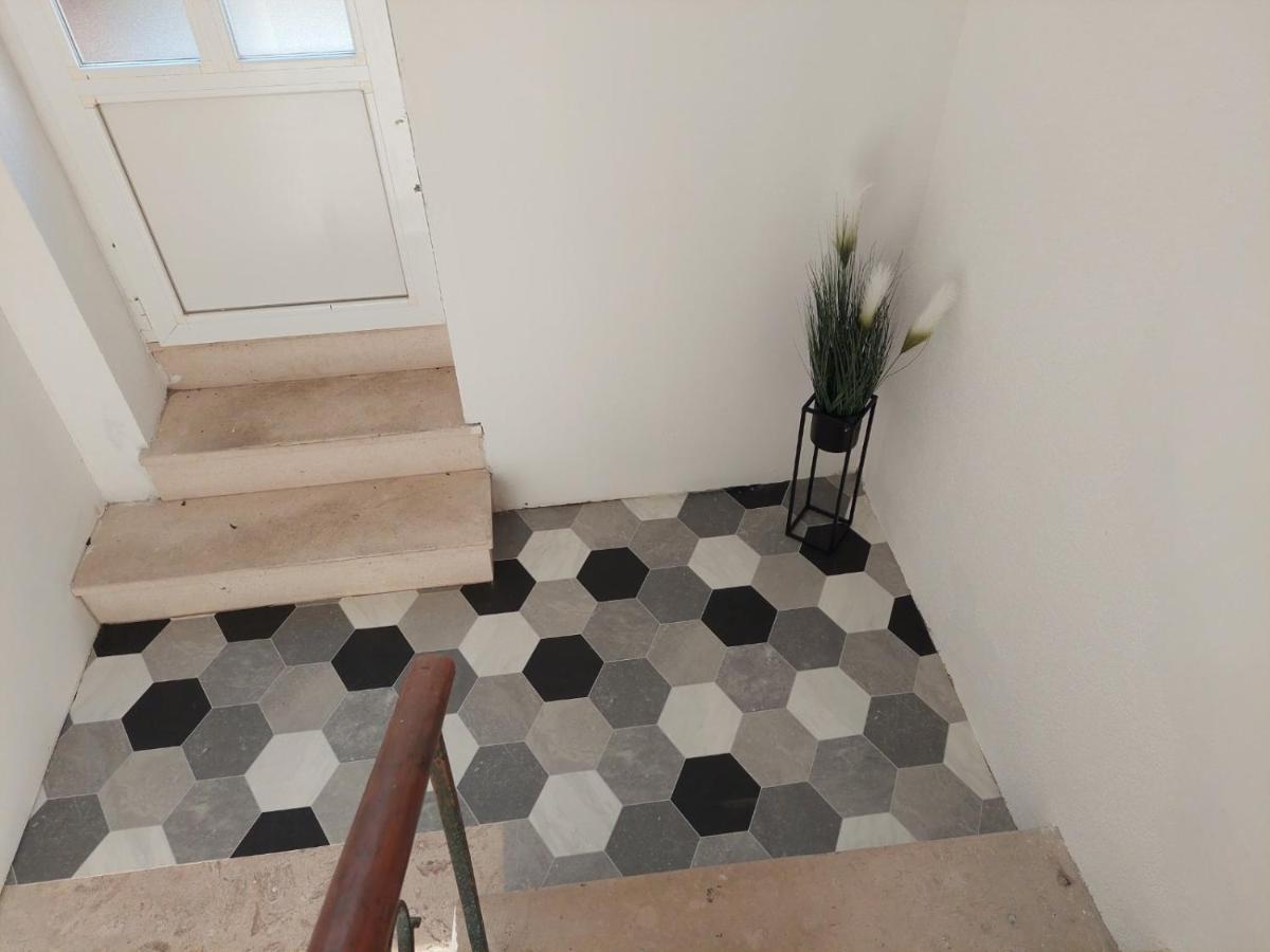 Niko 5 Min To Center Apartment *