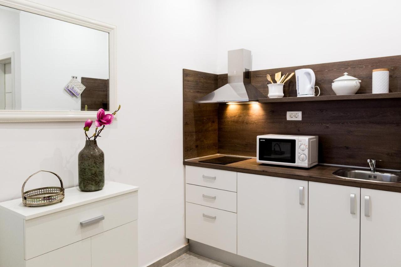 Niko 5 Min To Center Apartman